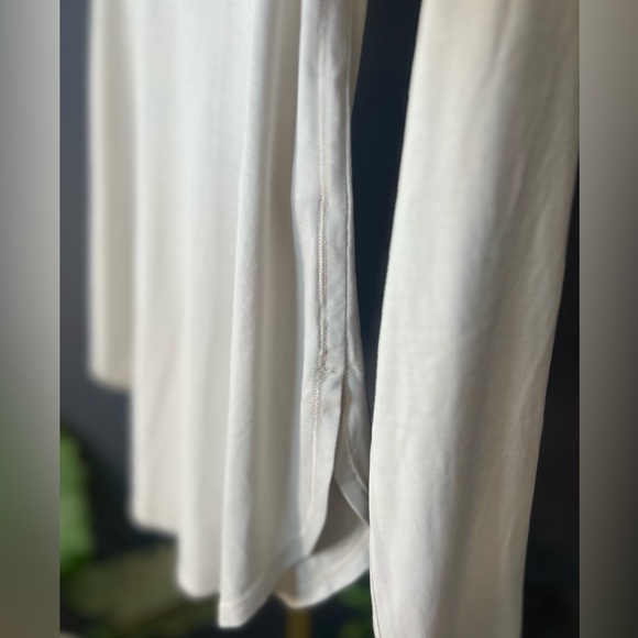 Lululemon - Picture 5 of 15